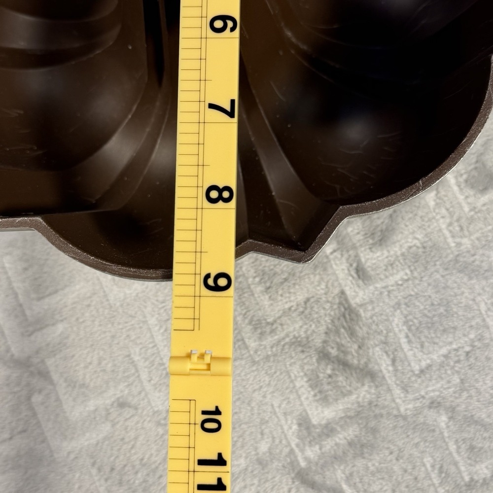 Vtg Heavy Duty Nordic Ware Mini 9" Bundt Pan Cake Made In Minneapolis USA DECOR - Picture 6 of 6